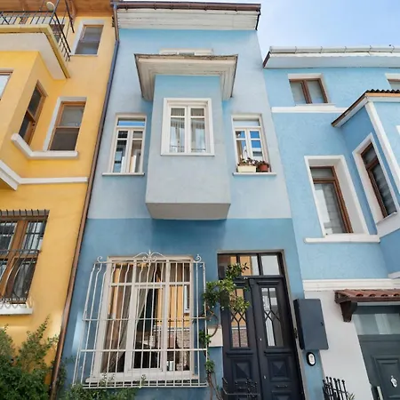 Historic 4br Balat Mansion With Full Ac
