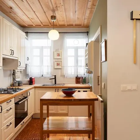 Historic 4br Balat Mansion With Full Ac * Estambul