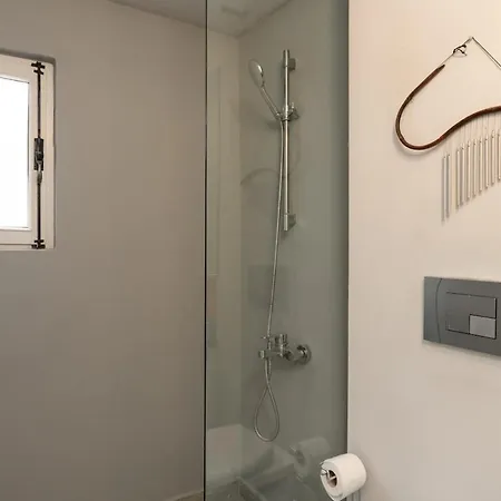 Historic 4br Balat Mansion With Full Ac