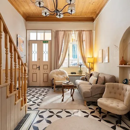 Сasa de vacaciones Historic 4br Balat Mansion With Full Ac *